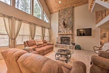 Elk Haven Show Low Cabin W/ Deck & Pool Table!