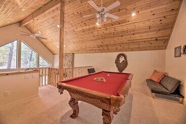 Elk Haven Show Low Cabin W/ Deck & Pool Table!