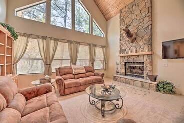 Elk Haven Show Low Cabin W/ Deck & Pool Table!
