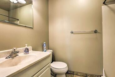 Family Friendly Omaha Home ~ 5 Mi To Dtwn!
