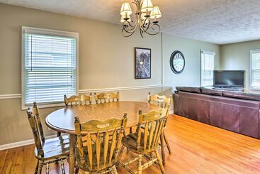 Family Friendly Omaha Home ~ 5 Mi To Dtwn!