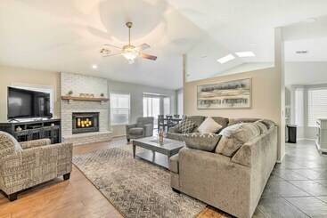 Gilbert Home W/ Private Pool & Putting Green!