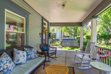 Walk To Dtwn: Historic Prescott Home W/ Yard!