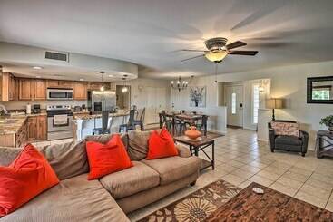 Private Pool & Hot Tub: Havasu Getaway!