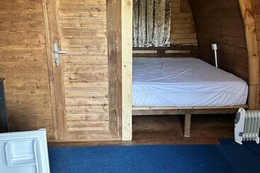 Woodland Camping Pod With Use Of Campsite Bathroom