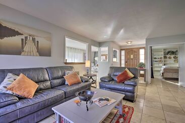 Lakefront Tempe House W/ Sun Deck, Hot Tub & Boats