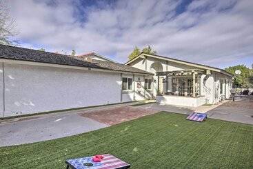 Lakefront Tempe House W/ Sun Deck, Hot Tub & Boats