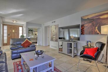 Lakefront Tempe House W/ Sun Deck, Hot Tub & Boats