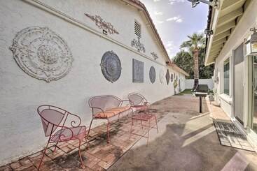 Lakefront Tempe House W/ Sun Deck, Hot Tub & Boats