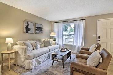 Lovely Vancouver Retreat W/ Home Gym!