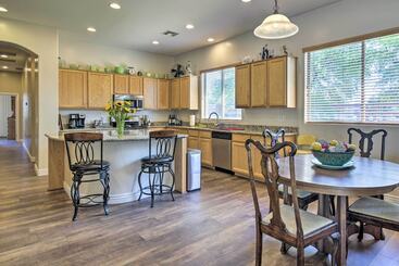 Luxe Queen Creek Escape: Private Pool + Yard!