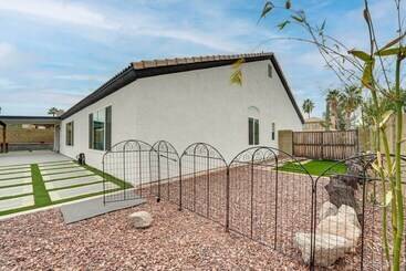 Mesa Home W/ Patio & Grill   4 Mi To Salt River!