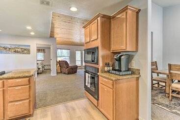 Modern Show Low Cabin Retreat W/ Deck & Grill