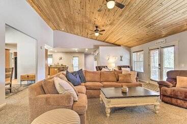 Modern Show Low Cabin Retreat W/ Deck & Grill