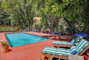 Novato Getaway: Pool, Hot Tub, Near Sf Bay!