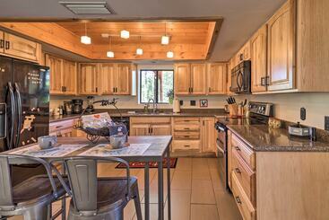 Prescott Cabin W/ Gas Grill ~ 3 Mi To Downtown!