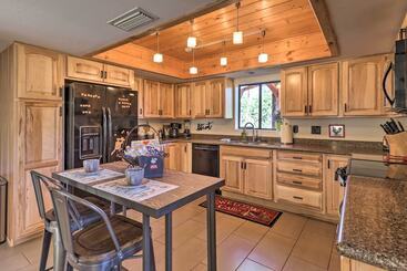 Prescott Cabin W/ Gas Grill ~ 3 Mi To Downtown!
