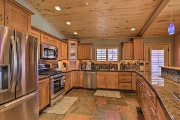 5 Mi To Butte Creek Trail: Prescott Home W/ Deck!
