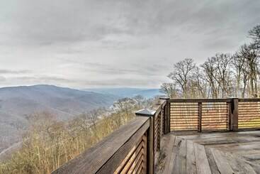 The Barn House: Caldwell Mtn Retreat W/ Hot Tub!