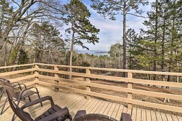 Treetop Hideaway W/ Lake Views + Fire Pit!