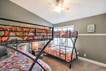 Tempe Retreat W/ Saltwater Pool & Grill!