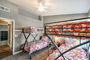 Tempe Retreat W/ Saltwater Pool & Grill!