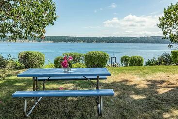 Washington Waterfront Home W/ Sequim Bay Access