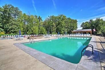 Wells Beach Cottage W/ Pool Access ~ 1 Mi To Coast
