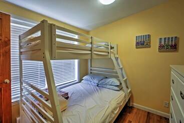 Wells Beach Cottage W/ Pool Access ~ 1 Mi To Coast