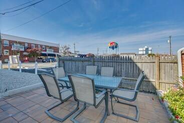 Wildwood House W/ Enclosed Porch   Walk To Beach!