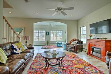 Boothbay Harbor Beach House By Park & Restaurants!