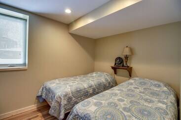 Breezy Point House W/ Dock On Pelican Lake!