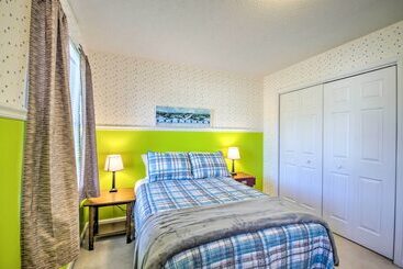 茅舍 Central Harrisonburg Home W/ Fenced In Yard!