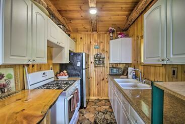 Cozy Cabin Retreat ~ 2 Mi To White Mountain Skiing