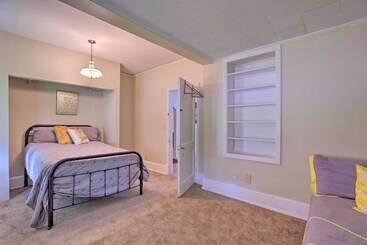 Cozy Montgomery Home: Just 2 Mi To Downtown!