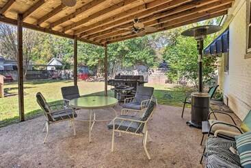 Cozy Montgomery Home: Just 2 Mi To Downtown!