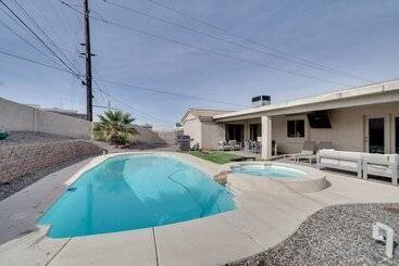 Lake Havasu Home W/ Fire Pit & Grill, 3 Mi To Lake
