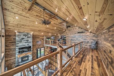 Galena Cabin W/ Wraparound Porch & Game Room!