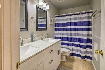 Gilbert Retreat W/ Outdoor Kitchen & Private Pool!