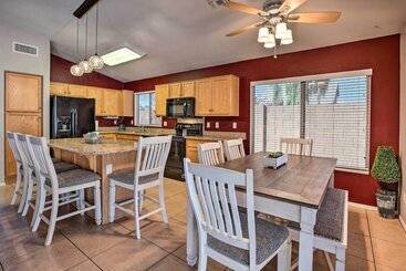 Gilbert Retreat W/ Outdoor Kitchen & Private Pool!