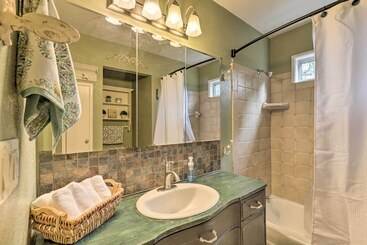 Prescott Home W/ Fireplace ~ 2 Mi To Downtown!