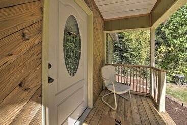 Pet Friendly Cottage W/ Fire Pit   3 Mi To Siu!