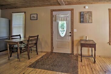 Pet Friendly Cottage W/ Fire Pit   3 Mi To Siu!