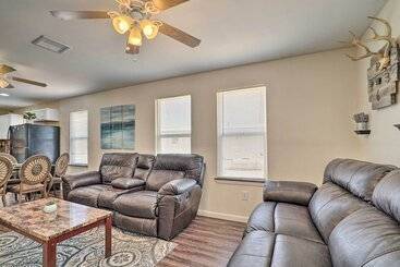 Pet Friendly Sierra Blanca Home In Downtown!