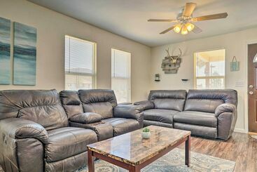 Pet Friendly Sierra Blanca Home In Downtown!