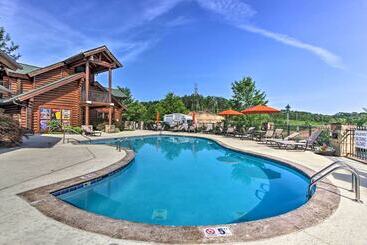 Pigeon Forge Resort Studio Cabin On Dollywood Ln!
