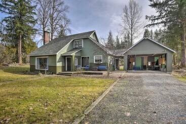 بيت ريفى Remote Escape: Riverside Home W/ Scenic Views