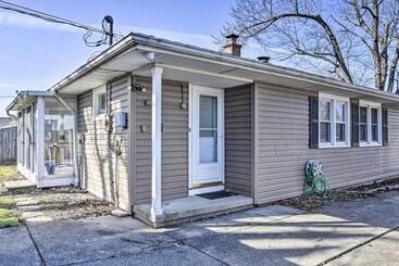 Buffalo Getaway W/ Charcoal Grill & Patio!