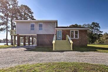 Riverfront New Bern House: Gourmet Kitchen & View!
