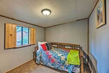 Ruidoso Cabin W/ Deck & Grill   Walk To Town!